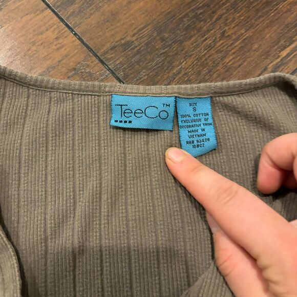 Tee Co size Small Olive Green Neutral Lettuce Hem Long Sleeve Henley - Picture 4 of 6